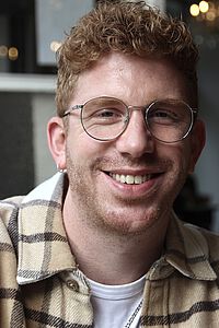 Lars Tönsfeuerborn lächelnd